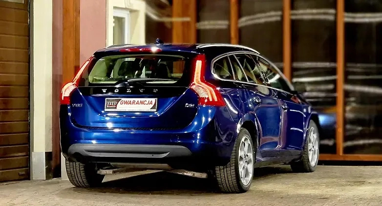 Volvo V60 cena 34999 przebieg: 220000, rok produkcji 2012 z Sokółka małe 562